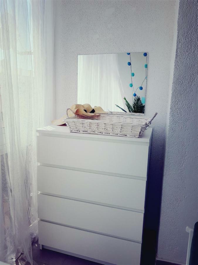Cosy Studio Apartment In Torrevieja Buitenkant foto