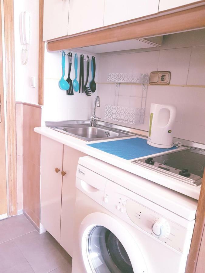 Cosy Studio Apartment In Torrevieja Buitenkant foto